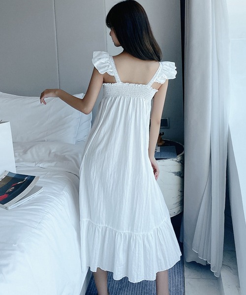 Jasmine Grandiflorum（ジャスミングランディフローラム）の「ロング丈ワンピースルームキャミワンピーズ（ルームワンピース・レディース・ホワイト・LARGE/MEDIUM）」の12枚目の写真