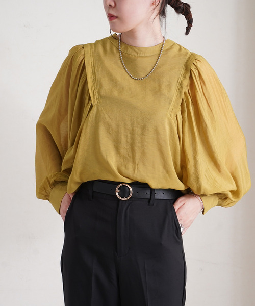 Fizz(フィズ)の「【Fizz/フィズ】 バックリボンボリューム袖シアーブラウス(シャツ/ブラウス・レディース・ブラック/オリーブ/サンドベージュ・M)」の6枚目の写真