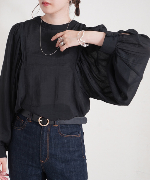 Fizz(フィズ)の「【Fizz/フィズ】 バックリボンボリューム袖シアーブラウス(シャツ/ブラウス・レディース・ブラック/オリーブ/サンドベージュ・M)」の4枚目の写真