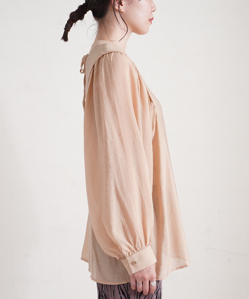 Fizz(フィズ)の「【Fizz/フィズ】 バックリボンボリューム袖シアーブラウス(シャツ/ブラウス・レディース・ブラック/オリーブ/サンドベージュ・M)」の11枚目の写真
