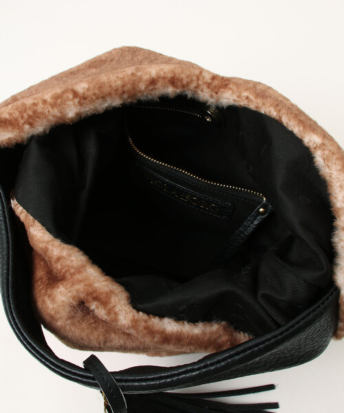 VIOLAd'ORO（ヴィオラドーロ）の「【VIOLAd'ORO(ヴィオラドーロ)】エコファーショルダーバッグ（ショルダーバッグ・レディース・ベージュ・FREE）」の3枚目の写真