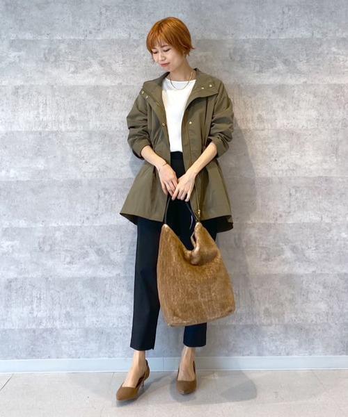 VIOLAd'ORO（ヴィオラドーロ）の「【VIOLAd'ORO(ヴィオラドーロ)】エコファーショルダーバッグ（ショルダーバッグ・レディース・ベージュ・FREE）」の9枚目の写真