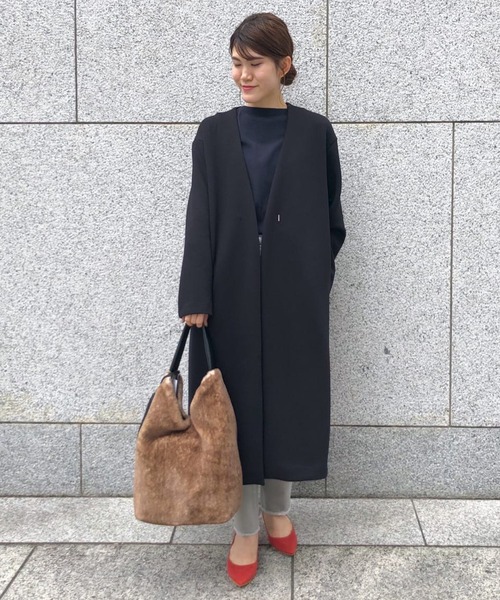 VIOLAd'ORO（ヴィオラドーロ）の「【VIOLAd'ORO(ヴィオラドーロ)】エコファーショルダーバッグ（ショルダーバッグ・レディース・ベージュ・FREE）」の10枚目の写真