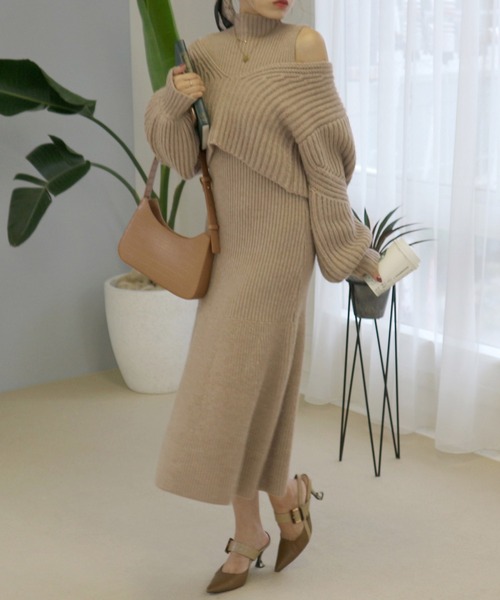 ROYAL PARTY(ロイヤルパーティー)の「【ZOZO限定】レイヤードニットワンピース(ワンピース・レディース・オフホワイト/ベージュ/ブルー・FREE)」の17枚目の写真