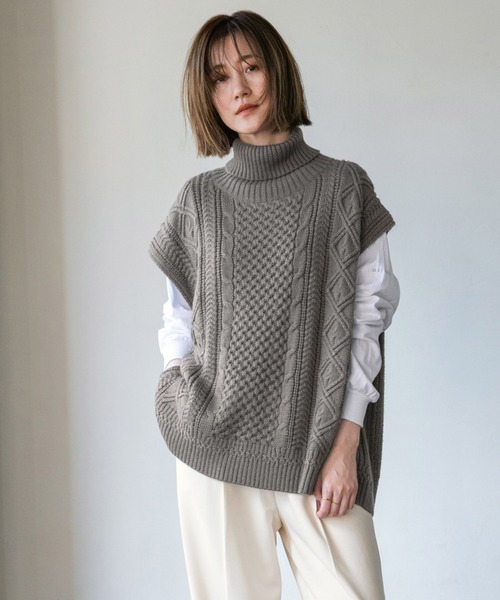 A part by（アパートバイ）の「5GAcWケーブルベスト　237121（ベスト・レディース・アイボリー/ブラック/チャコールグレー・FREE）」の3枚目の写真