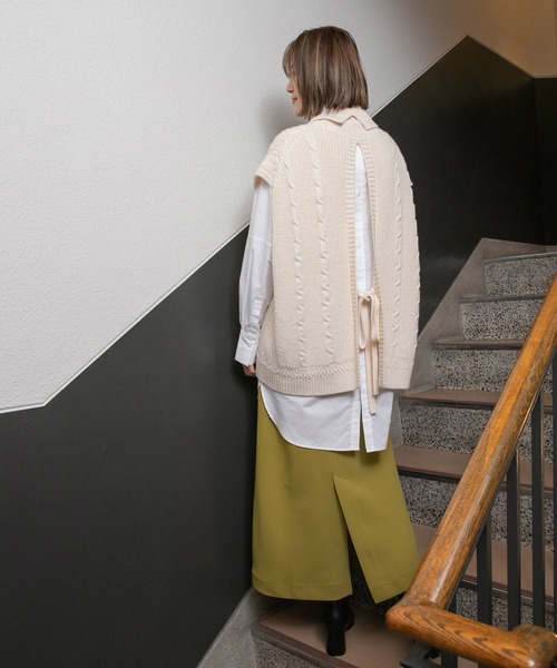 A part by（アパートバイ）の「5GAcWケーブルベスト　237121（ベスト・レディース・アイボリー/ブラック/チャコールグレー・FREE）」の20枚目の写真