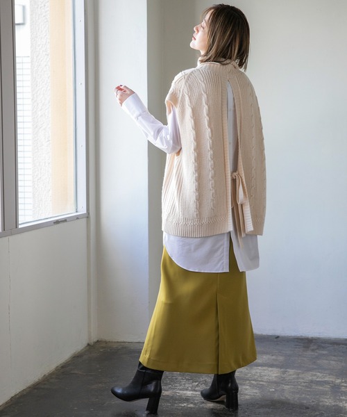 A part by（アパートバイ）の「5GAcWケーブルベスト　237121（ベスト・レディース・アイボリー/ブラック/チャコールグレー・FREE）」の4枚目の写真