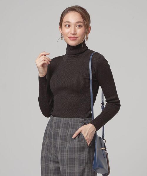 closet story(クローゼットストーリー)の「<closet story>ベーシック リブ ラメ タートルネック ニット -ウォッシャブル-(ニット/セーター・レディース・ブラック/ネイビー/ナチュラル・FREE)」の2枚目の写真