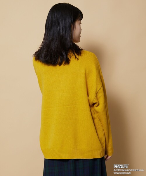 FREAK'S STORE（フリークスストア）の「WEBオリジナル PEANUTS/ピーナッツ 別注 ビッグシルエット ジャガードニット/チャーリー・ブラウン（ニット/セーター・メンズ・ブラウン/グリーン/イエロー/ブルー・SMALL/LARGE/MEDIUM）」の11枚目の写真