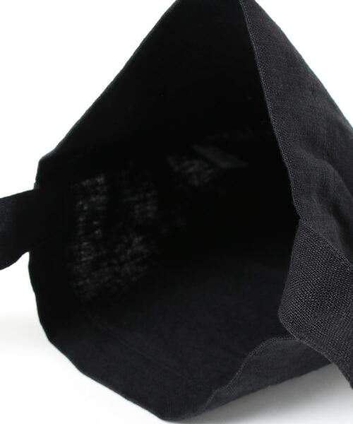 nop de nod（ノップドゥノッド）の「LaukkuリネンパネルボーダーショルダーS（ショルダーバッグ・レディース・ブラック/レッド/ダークブルー・8）」の11枚目の写真