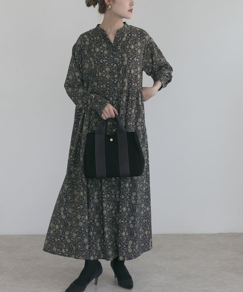 URBAN RESEARCH ROSSO(アーバンリサーチロッソ)の「アラベスクマキシシャツワンピース(ワンピース・レディース・ブラウン/ネイビー・FREE)」の11枚目の写真