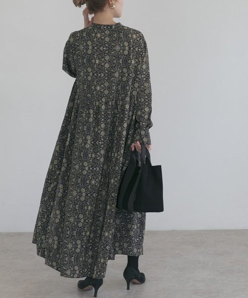 URBAN RESEARCH ROSSO(アーバンリサーチロッソ)の「アラベスクマキシシャツワンピース(ワンピース・レディース・ブラウン/ネイビー・FREE)」の13枚目の写真