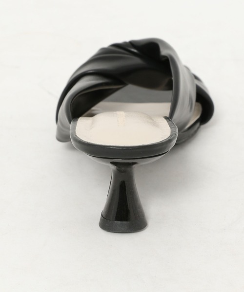 mysty woman（ミスティウーマン）の「クロスリボンサンダル 270329（サンダル・レディース・ブラック/カーキ/アイボリー・MEDIUM/LARGE）」の7枚目の写真