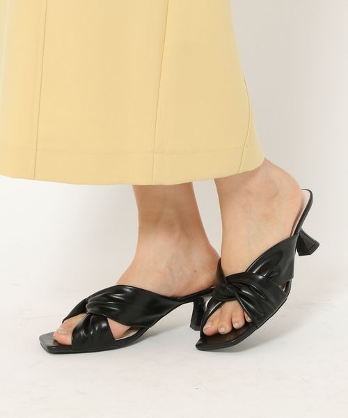 mysty woman（ミスティウーマン）の「クロスリボンサンダル 270329（サンダル・レディース・ブラック/カーキ/アイボリー・MEDIUM/LARGE）」の15枚目の写真