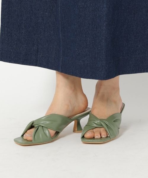 mysty woman（ミスティウーマン）の「クロスリボンサンダル 270329（サンダル・レディース・ブラック/カーキ/アイボリー・MEDIUM/LARGE）」の14枚目の写真