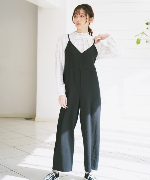ikka(イッカ)の「バックリボンキャミサロペット(サロペット/オーバーオール・レディース・ブラック/ベージュ・M/L)」の2枚目の写真