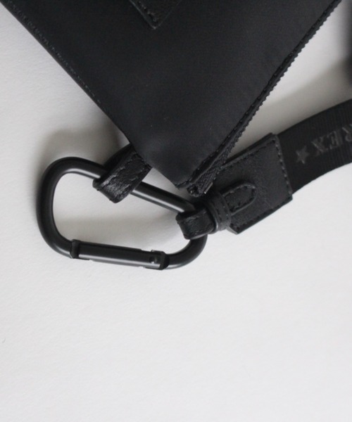 AVIREX（アヴィレックス）の「【直営店限定】MINI POUCH ストラップ付き/ ミニポーチ/ ミニショルダーバッグ（ショルダーバッグ・レディース・ブラック・FREE）」の11枚目の写真