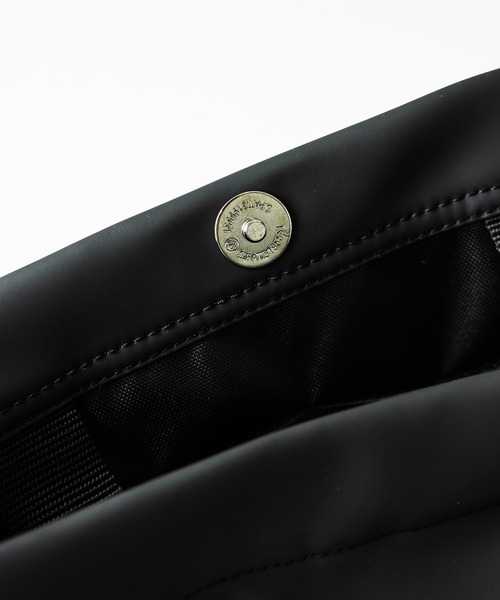 yorozu（ヨロズ）の「【YOROZU別注】ポリカーボネートタスキショルダー/ビックショルダーバッグM（ショルダーバッグ・レディース・ブラック/ベージュ/ホワイト・FREE）」の8枚目の写真