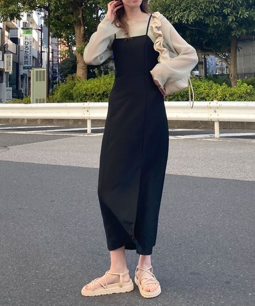 archives(アルシーヴ)の「スリットキャミワンピース(ワンピース・レディース・ブラック/アイボリー/グリーン系その他/モカ・MEDIUM/SMALL)」の3枚目の写真