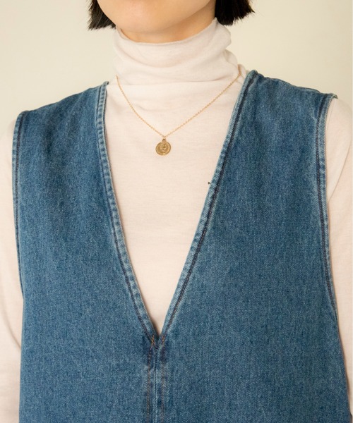 ANGIE（アンジー）の「Vネックデニムジャンスカ（ジャンパースカート・レディース・ブラック/オフホワイト/ブルー・FREE）」の7枚目の写真