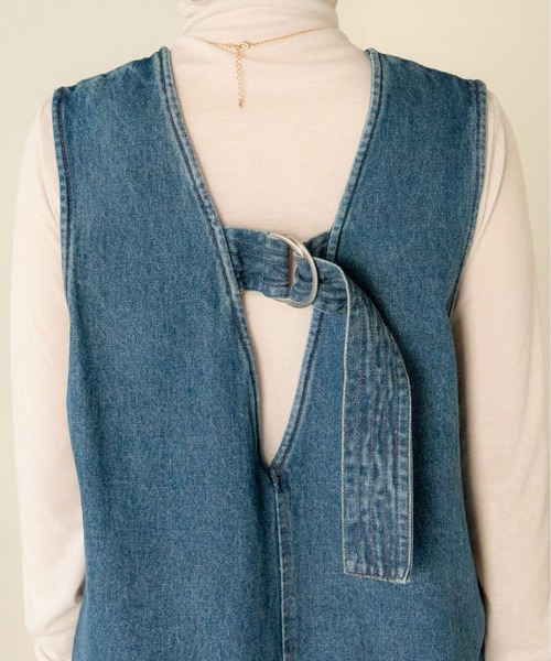 ANGIE（アンジー）の「Vネックデニムジャンスカ（ジャンパースカート・レディース・ブラック/オフホワイト/ブルー・FREE）」の9枚目の写真