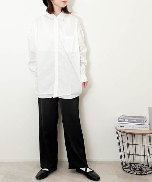 Anytime Songs（エニータイムソングス）の「綿ブロードレギュラーカラーLSシャツ（シャツ/ブラウス・メンズ・ホワイト/サックスブルー/グリーン/グレイッシュベージュ/ブラック/ホワイト系その他/ラベンダー/イエロー/サックスブルー系/ブラック系その他/グリーン系その他・MEDIUM/X-LARGE/LARGE）」の17枚目の写真