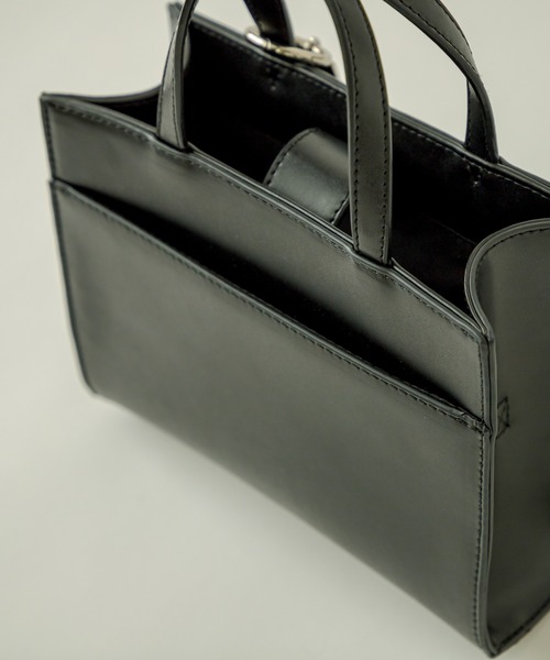 loti（ロティ）の「WEB限定 loti ポケットミニスクエアショルダー（ショルダーバッグ・レディース・ブラック/ピンク/イエロー/グリーン・ONE SIZE）」の12枚目の写真