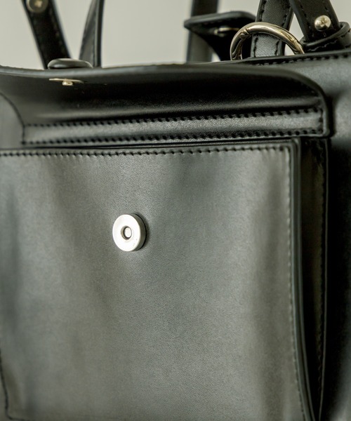 loti（ロティ）の「WEB限定 loti ポケットミニスクエアショルダー（ショルダーバッグ・レディース・ブラック/ピンク/イエロー/グリーン・ONE SIZE）」の15枚目の写真