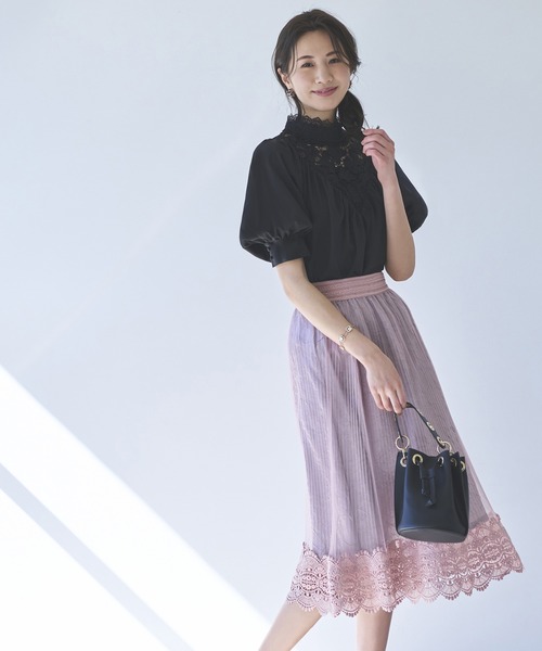 RUIRUE BOUTIQUE(ルイルエブティック)の「トライアングルレースブラウス | 半袖 スタンドカラー トップス 体型カバー レース ボリューム袖 オフィスカジュアル 通勤服 華やか ブラウス カットソー Tシャツ(シャツ/ブラウス・レディース・ホワイト/ブラック/グレー/アッシュ/ネイビー・LL/S/M/L/5L/4L/3L)」の9枚目の写真