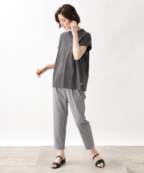 grove(グローブ)の「grove×Something モックネックTシャツ(Tシャツ/カットソー・レディース・アイボリー/ダークグレー/レッド系1・02/03)」の17枚目の写真