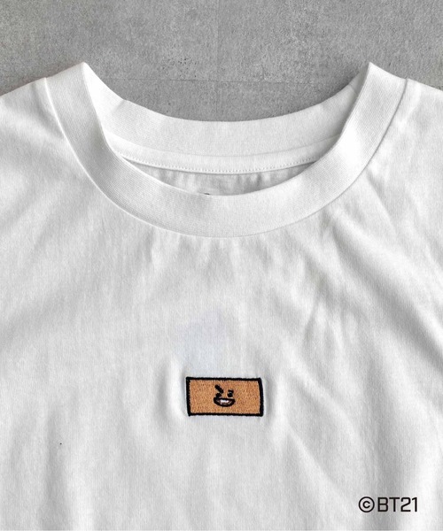 BT21（ビーティーイシビル）の「BT21 Tシャツ（Tシャツ/カットソー・レディース・ホワイト/ブルー/イエロー/パープル/ブラウン/レッド/ピンク・FREE）」の21枚目の写真