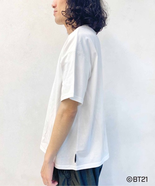 BT21（ビーティーイシビル）の「BT21 Tシャツ（Tシャツ/カットソー・レディース・ホワイト/ブルー/イエロー/パープル/ブラウン/レッド/ピンク・FREE）」の18枚目の写真