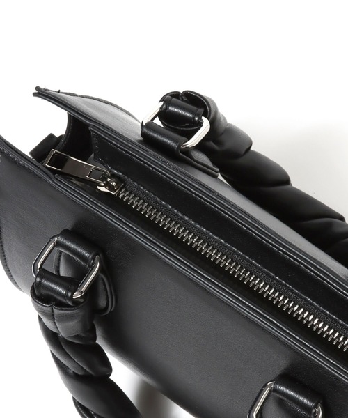 PAGEBOY（ページボーイ）の「ツイストハンドルバッグ（ショルダーバッグ・レディース・ブラック/シルバー・FREE）」の17枚目の写真