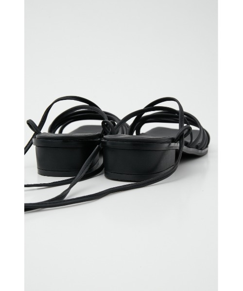 LAGUA GEM（ラグアジェム）の「LACE UP LOW HEEL SANDAL レースアップローヒールサンダル（サンダル・レディース・ブラック/ブルー・SMALL/MEDIUM/LARGE）」の6枚目の写真