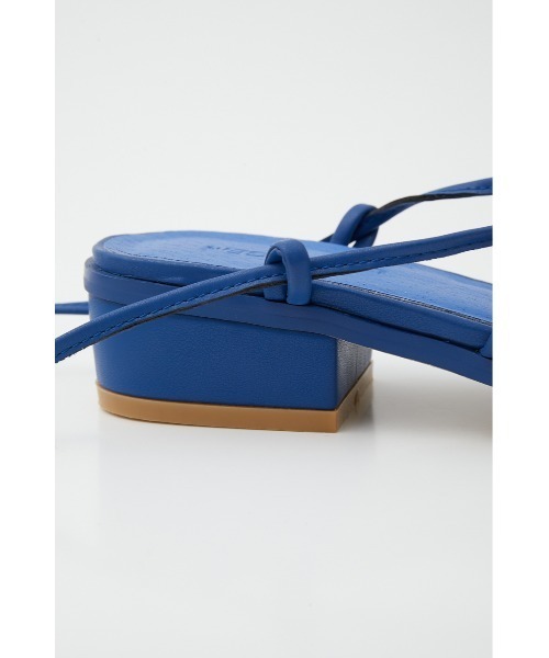 LAGUA GEM（ラグアジェム）の「LACE UP LOW HEEL SANDAL レースアップローヒールサンダル（サンダル・レディース・ブラック/ブルー・SMALL/MEDIUM/LARGE）」の13枚目の写真