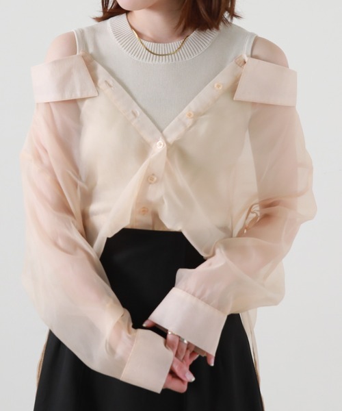 Cheek(チーク)の「シアーシャツ+ノースリニットプルオーバー(シャツ/ブラウス・レディース・ベージュ/サックスブルー/グリーン・MEDIUM)」の1枚目の写真