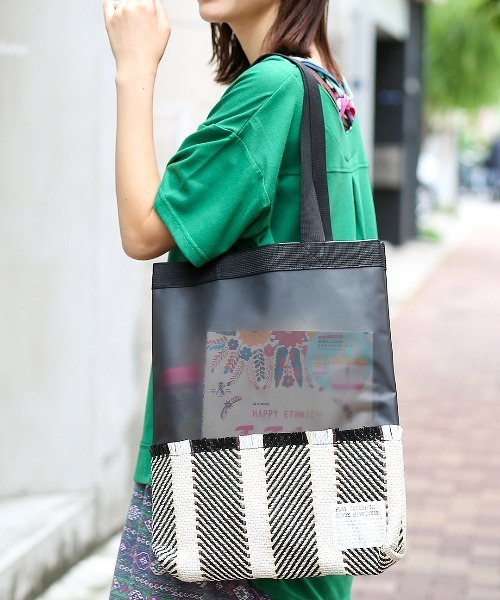 チチカカ（チチカカ）の「クリアトートバッグ（トートバッグ・レディース・ブラック/グリーン・FREE）」の2枚目の写真