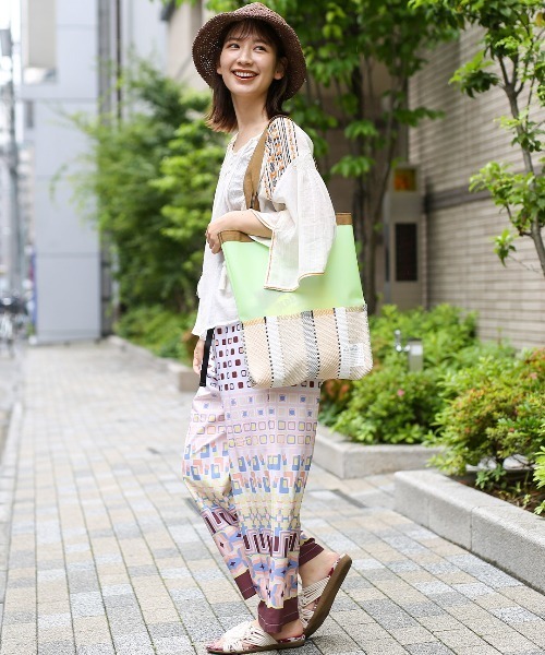 チチカカ（チチカカ）の「クリアトートバッグ（トートバッグ・レディース・ブラック/グリーン・FREE）」の5枚目の写真