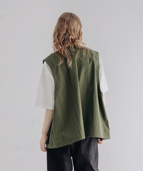 epnok(エプノック)の「Cotton Nylon Hunting Vest/コットンナイロンハンティングベスト(ベスト・メンズ・ブラック/カーキ・MEDIUM/LARGE)」の5枚目の写真