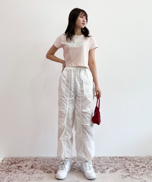 EPIMI E'PIMMY（エピミエピミー）の「ナイロンタックジョガーパンツ（カーゴパンツ・レディース・ブラック/オフホワイト/ピンク/モカ・MEDIUM）」の5枚目の写真