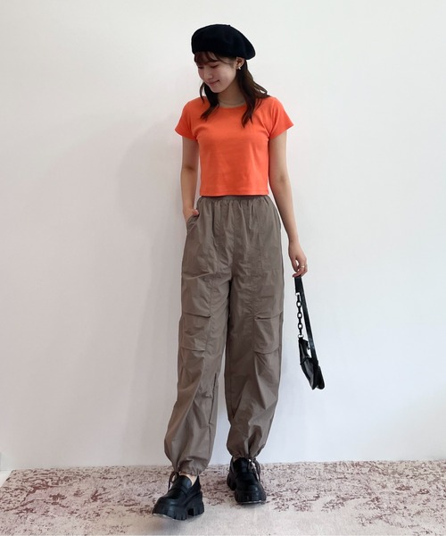 EPIMI E'PIMMY（エピミエピミー）の「ナイロンタックジョガーパンツ（カーゴパンツ・レディース・ブラック/オフホワイト/ピンク/モカ・MEDIUM）」の9枚目の写真