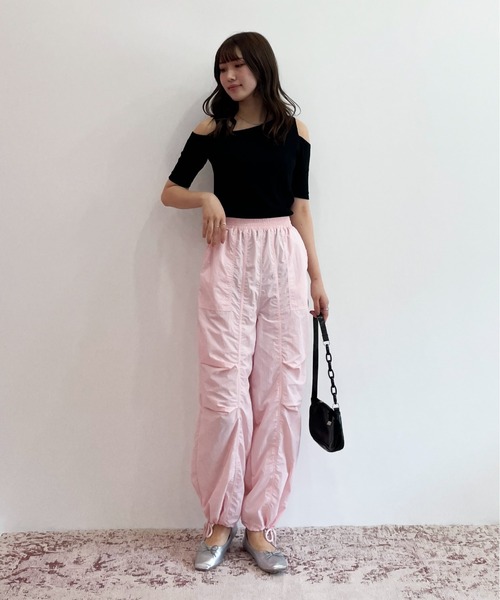 EPIMI E'PIMMY（エピミエピミー）の「ナイロンタックジョガーパンツ（カーゴパンツ・レディース・ブラック/オフホワイト/ピンク/モカ・MEDIUM）」の11枚目の写真