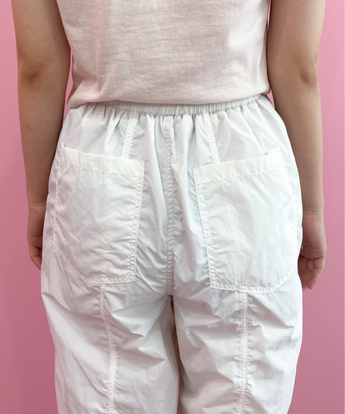 EPIMI E'PIMMY（エピミエピミー）の「ナイロンタックジョガーパンツ（カーゴパンツ・レディース・ブラック/オフホワイト/ピンク/モカ・MEDIUM）」の15枚目の写真