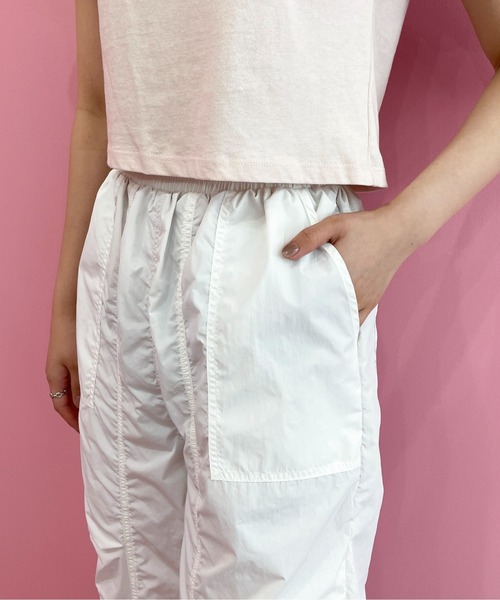 EPIMI E'PIMMY（エピミエピミー）の「ナイロンタックジョガーパンツ（カーゴパンツ・レディース・ブラック/オフホワイト/ピンク/モカ・MEDIUM）」の17枚目の写真