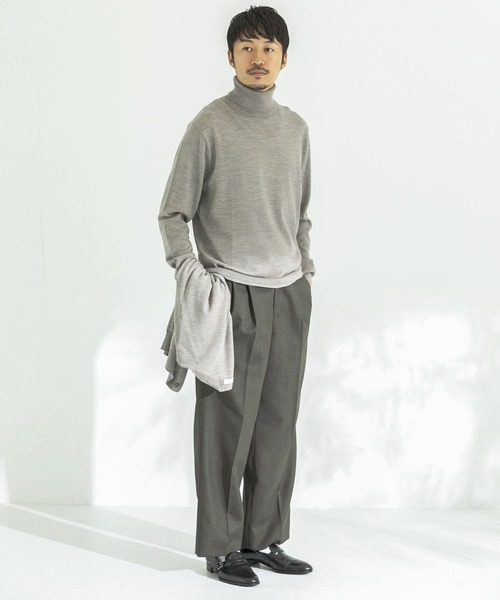 URBAN RESEARCH（アーバンリサーチ）の「イタリアンウールタートルネックニット（ニット/セーター・メンズ・ホワイト/ブラック/ブラウン系その他/ベージュ系その他/ブルー系その他・SMALL/MEDIUM/LARGE/X-LARGE）」の7枚目の写真