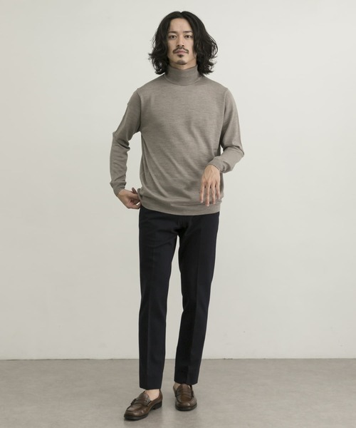 URBAN RESEARCH（アーバンリサーチ）の「イタリアンウールタートルネックニット（ニット/セーター・メンズ・ホワイト/ブラック/ブラウン系その他/ベージュ系その他/ブルー系その他・SMALL/MEDIUM/LARGE/X-LARGE）」の22枚目の写真