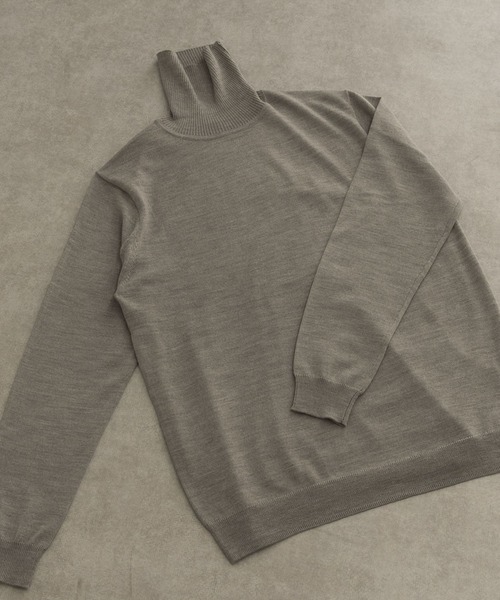 URBAN RESEARCH（アーバンリサーチ）の「イタリアンウールタートルネックニット（ニット/セーター・メンズ・ホワイト/ブラック/ブラウン系その他/ベージュ系その他/ブルー系その他・SMALL/MEDIUM/LARGE/X-LARGE）」の15枚目の写真