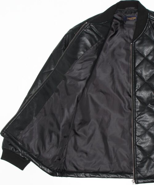 Grand PARK（グランドパーク）の「イミテーションレザー中綿キルティングブルゾン（ブルゾン・メンズ・ブラック・X-LARGE/LARGE/MEDIUM）」の3枚目の写真