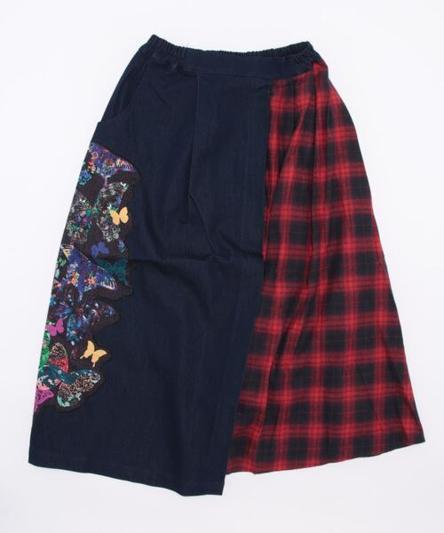 ScoLar（スカラー）の「123657：蝶アップリケ切替デニムスカート