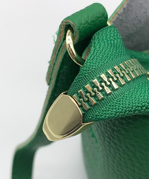 Futier land（フューティアランド）の「スカーフ付きフェイクレザーキューブバッグ（ショルダーバッグ・レディース・ブラック/ブラウン/グリーン・FREE）」の12枚目の写真